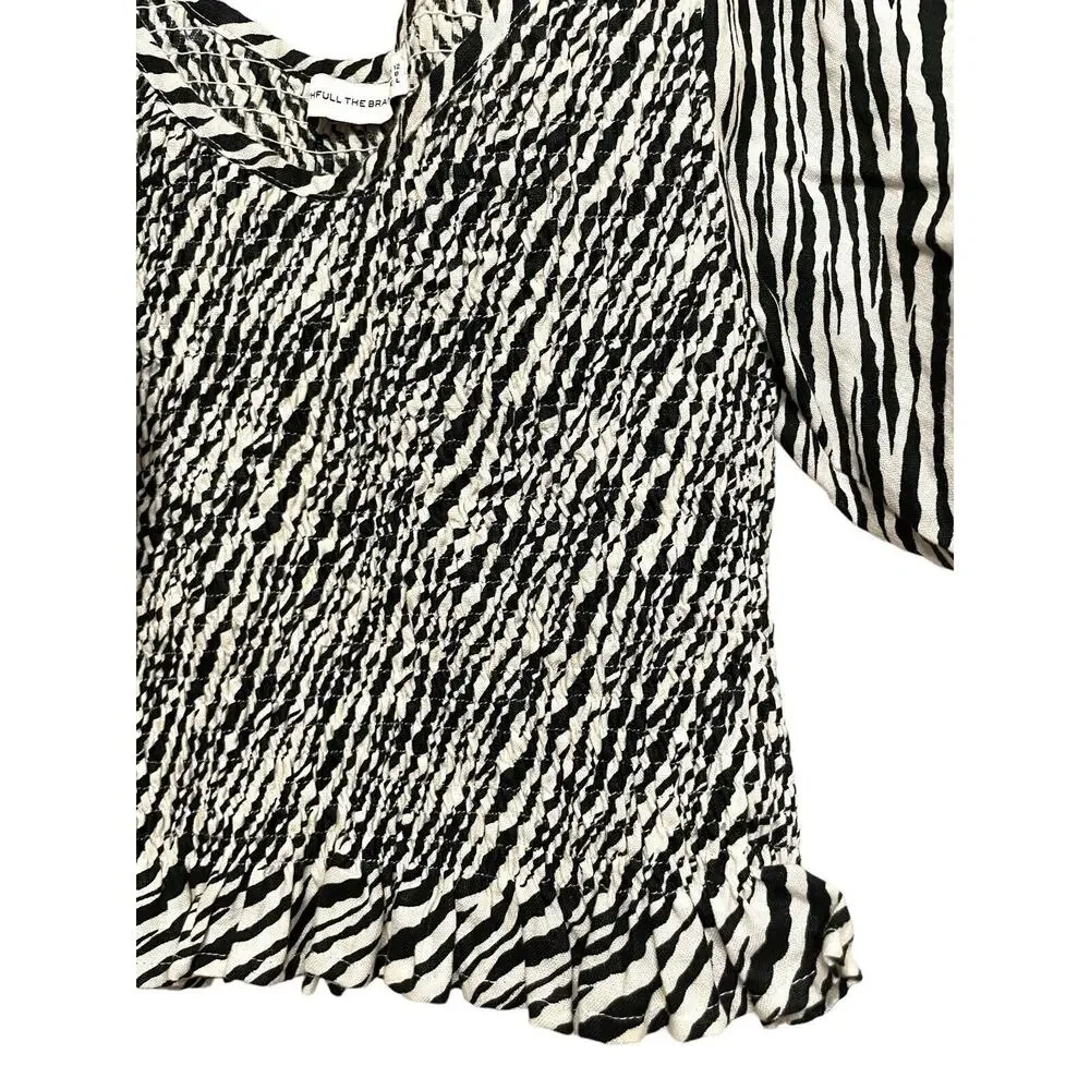 Faithfull The Brand Tani Smocked Linen Blouse Size 8 Zebra Puff Sleeve‎ Ruffle